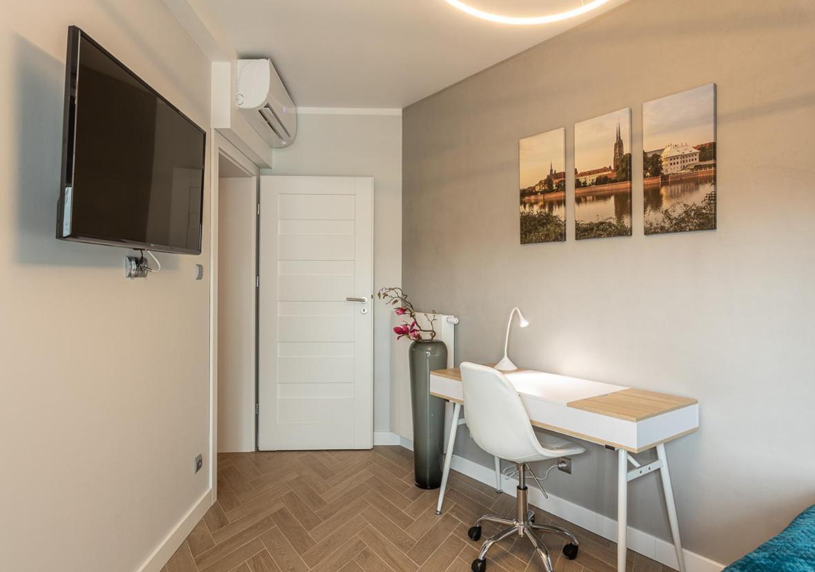 B&W Luxurious Apartment In The Center Of Wrocław Kültér fotó