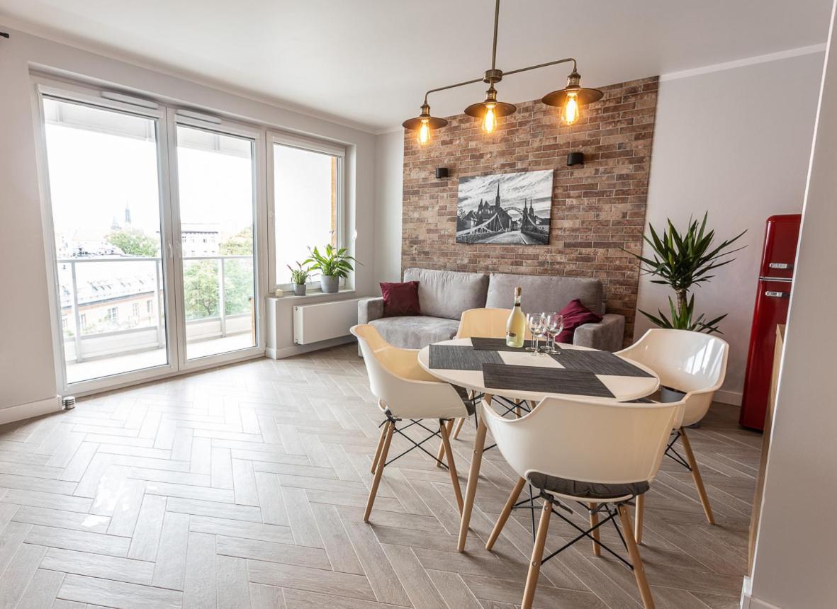 B&W Luxurious Apartment In The Center Of Wrocław Kültér fotó